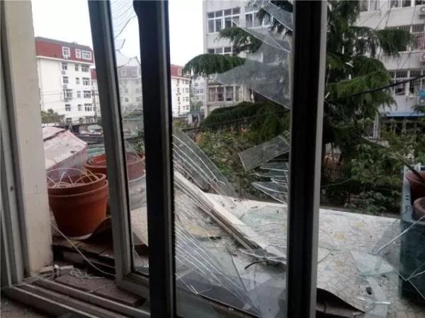 突發(fā)！青島一居民樓發(fā)生爆燃！已造1人死亡，7人受傷！3公里外有震感…