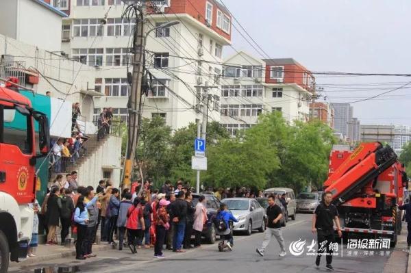 突發(fā)！青島一居民樓發(fā)生爆燃！已造1人死亡，7人受傷！3公里外有震感…